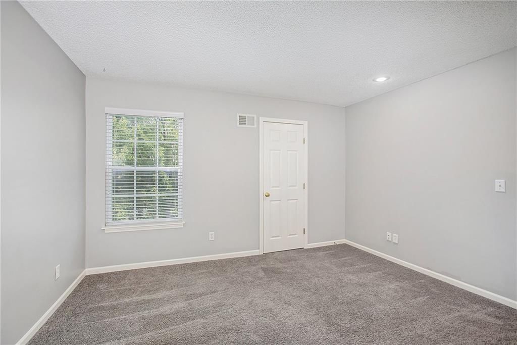 9215 Boehm Drive — photo 13