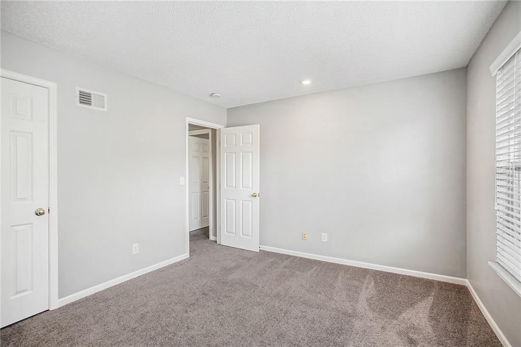 9215 Boehm Drive — photo 14