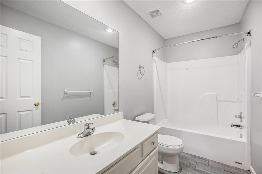 9215 Boehm Drive — photo 15