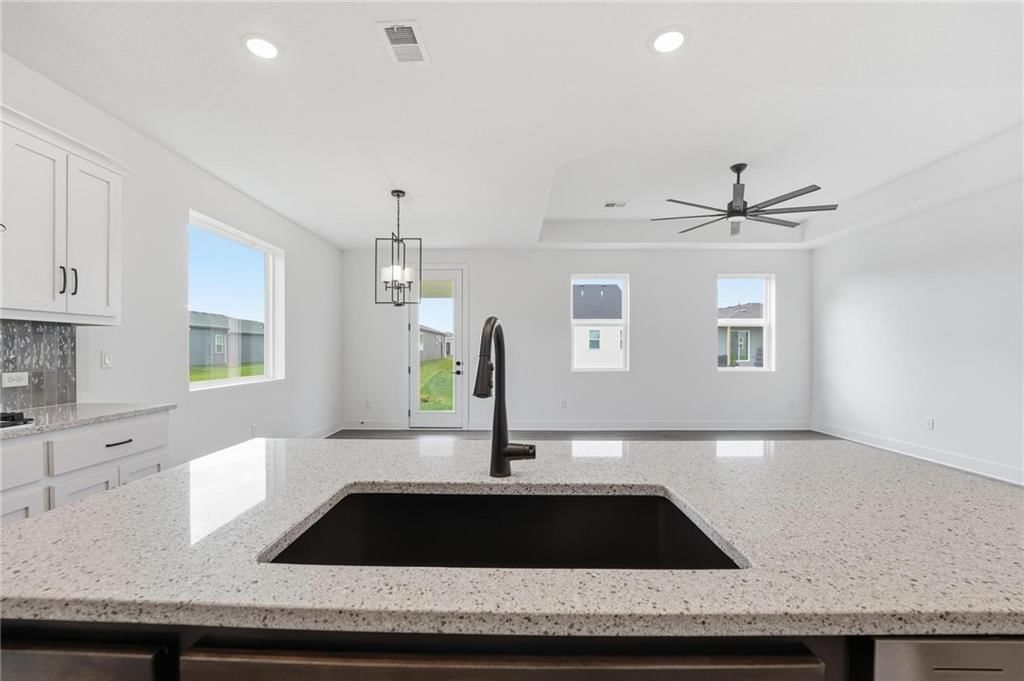 20664 Barker Street — photo 4