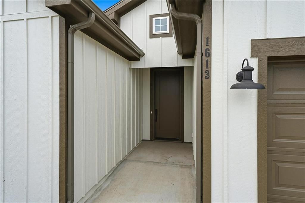 20664 Barker Street — photo 28