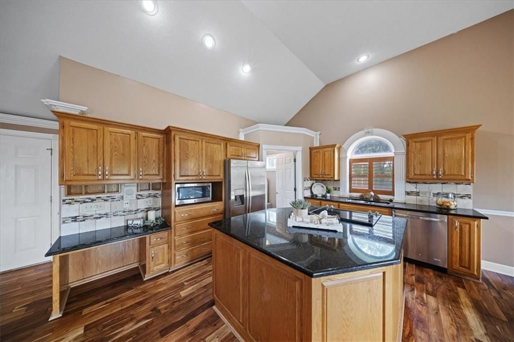1908 NE Red Oak Lane — photo 15
