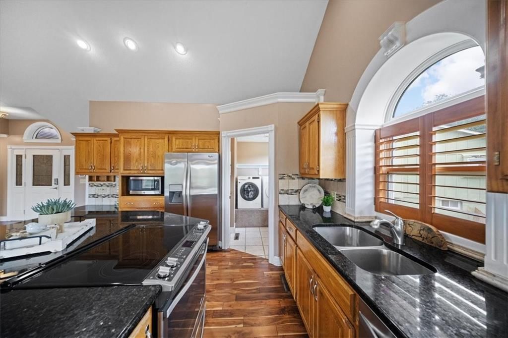 1908 NE Red Oak Lane — photo 22
