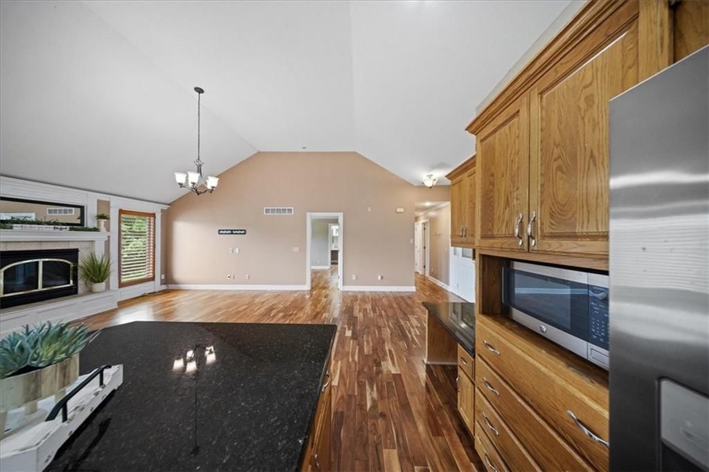 1908 NE Red Oak Lane — photo 23