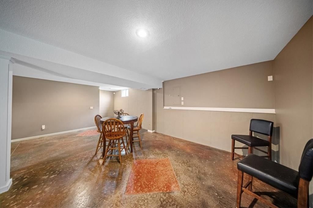 1908 NE Red Oak Lane — photo 36