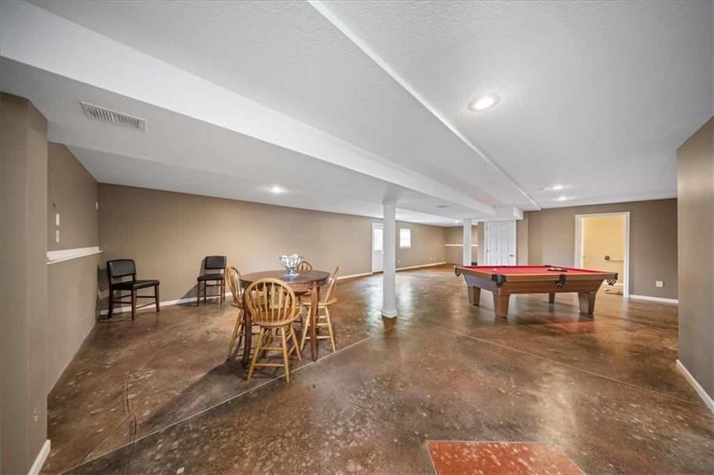 1908 NE Red Oak Lane — photo 37