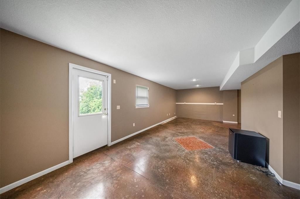 1908 NE Red Oak Lane — photo 39