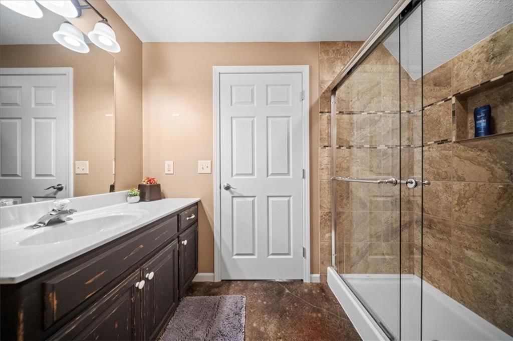 1908 NE Red Oak Lane — photo 44