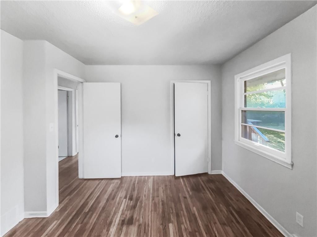 3811 Wyandotte Avenue — photo 4