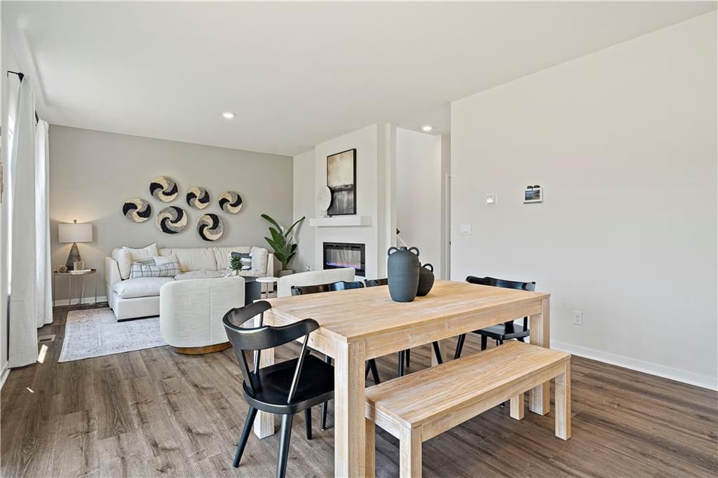 810 Bentley Drive — photo 13