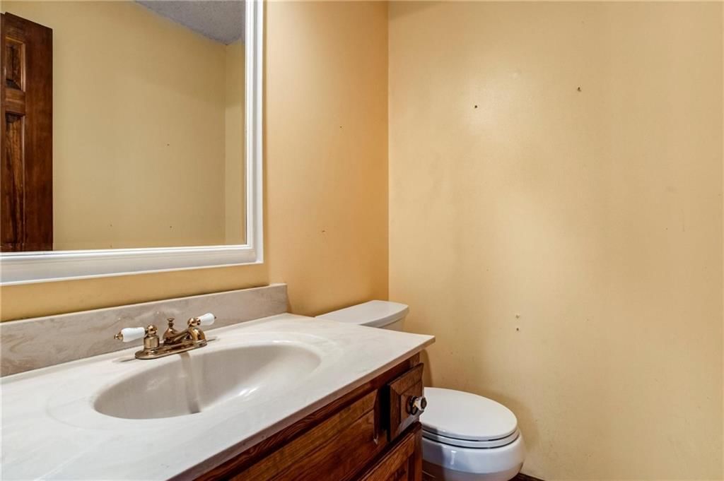 10404 Flint Street — photo 12