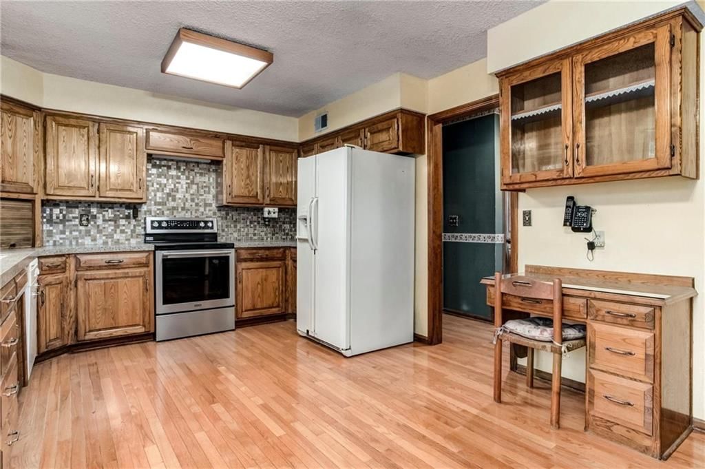 10404 Flint Street — photo 14