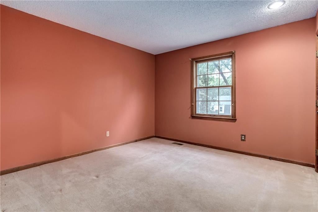 10404 Flint Street — photo 16