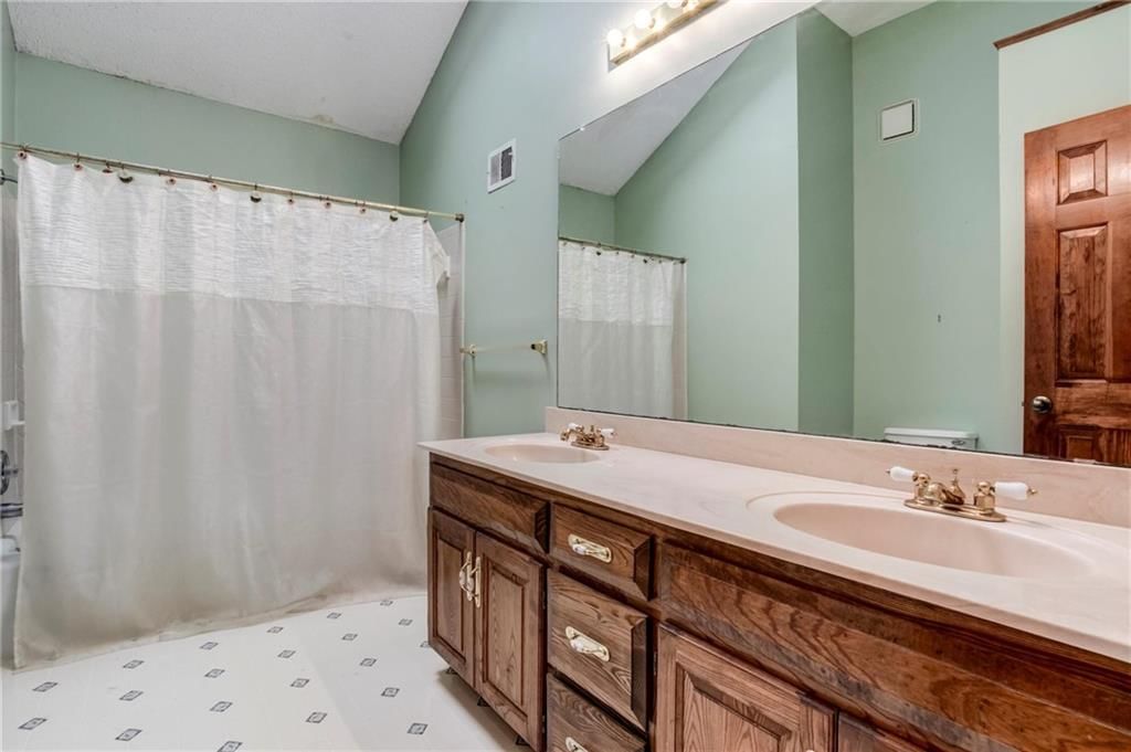 10404 Flint Street — photo 17