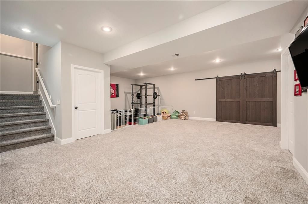 10601 N Euclid Avenue — photo 24