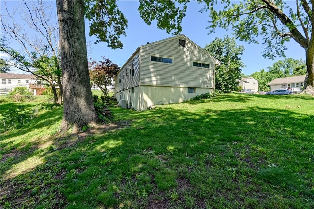 2917 N Mccomas Lane — photo 3