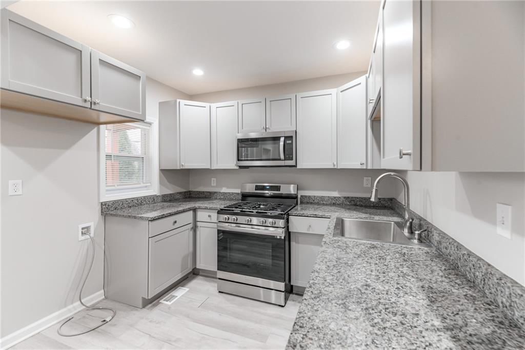 4316 Fisher Street — photo 8