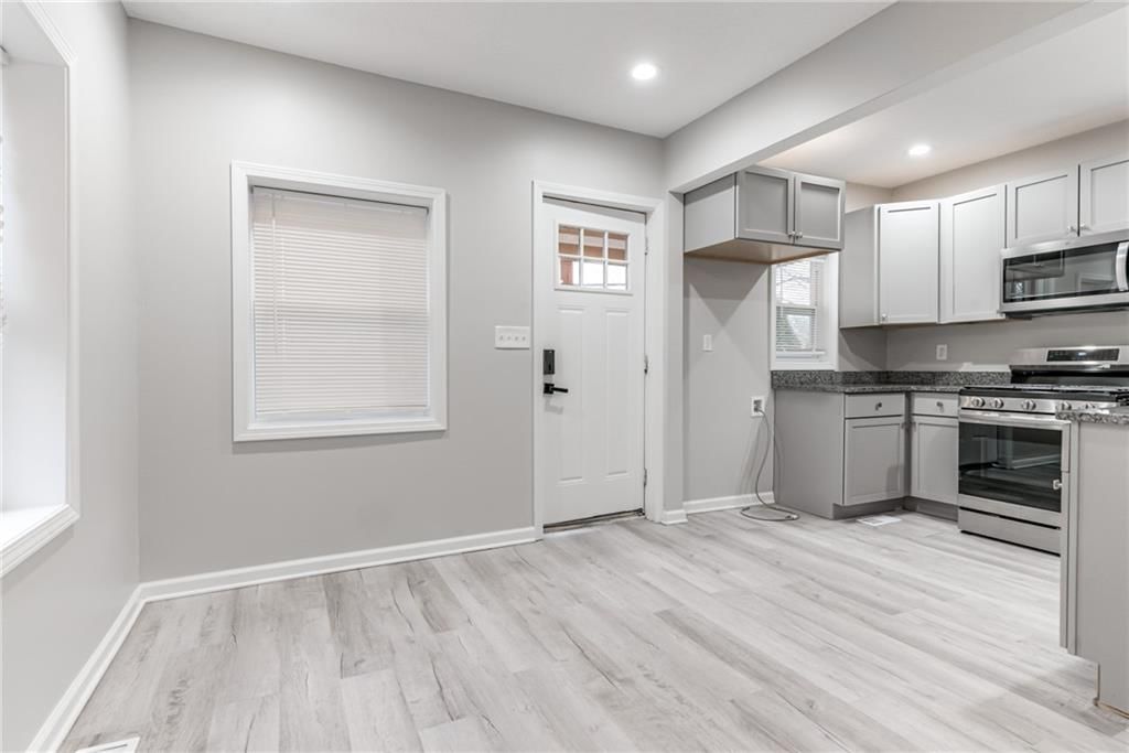 4316 Fisher Street — photo 9