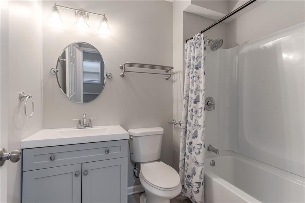 4316 Fisher Street — photo 17