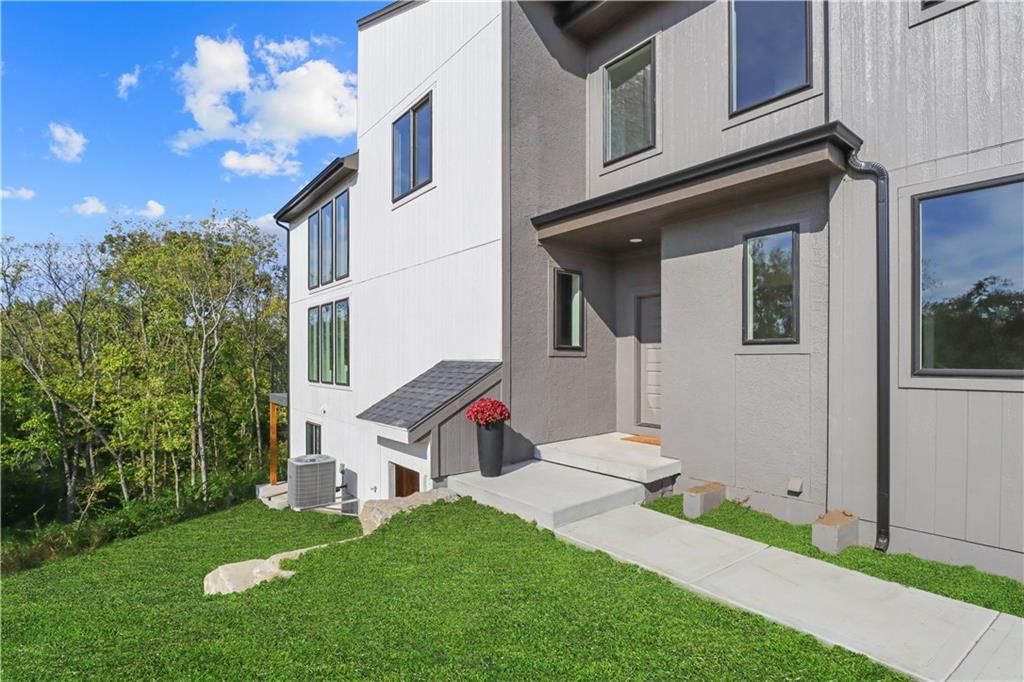 Photo 5 of 41 - 22520 W 93rd Street