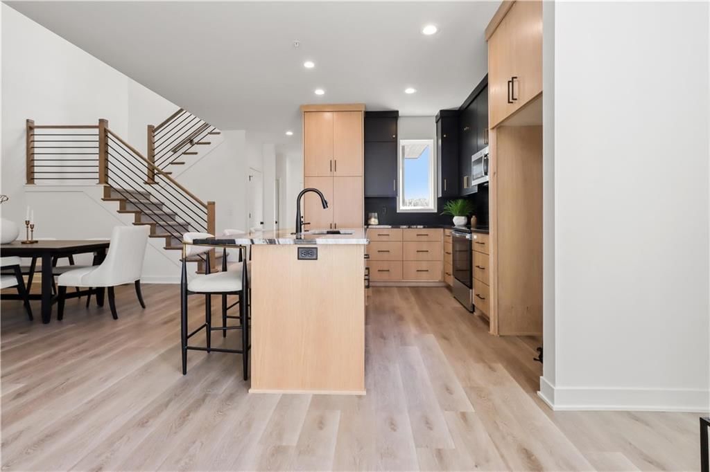 Photo 14 of 41 - 22520 W 93rd Street