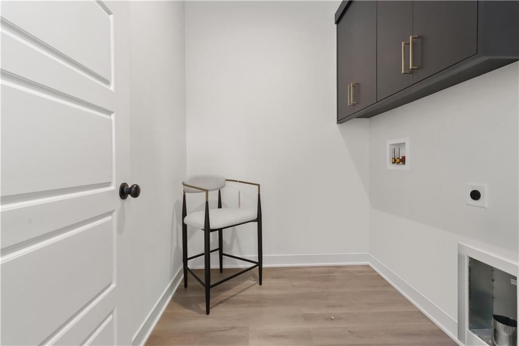 Photo 18 of 41 - 22520 W 93rd Street