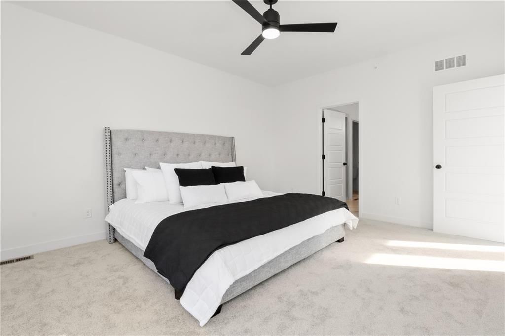 Photo 21 of 41 - 22520 W 93rd Street
