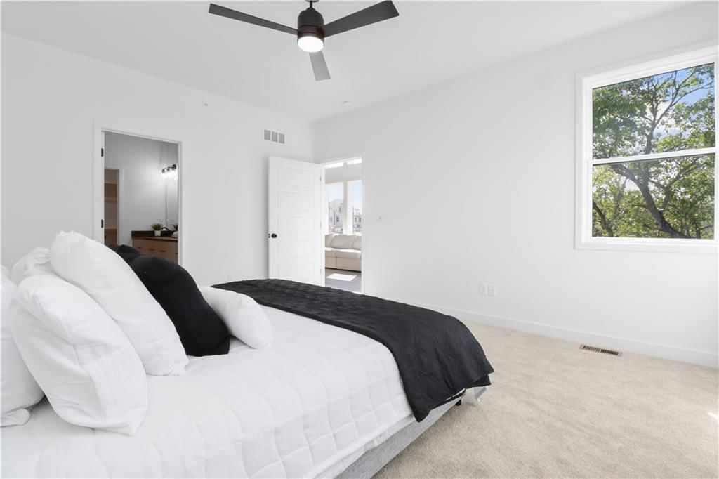Photo 22 of 41 - 22520 W 93rd Street