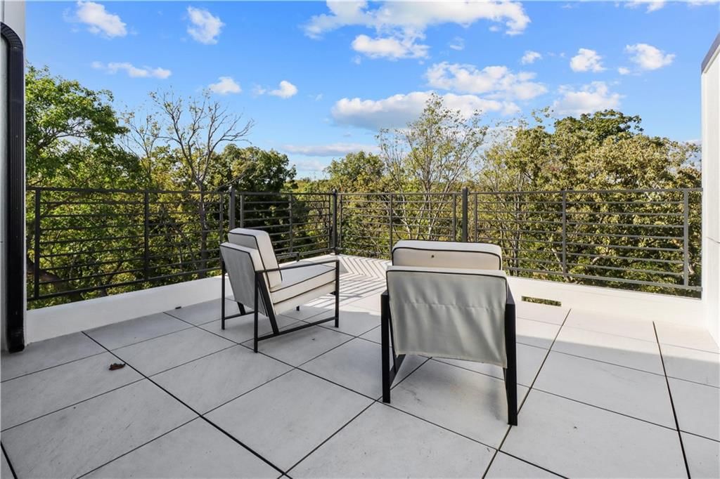 Photo 32 of 41 - 22520 W 93rd Street