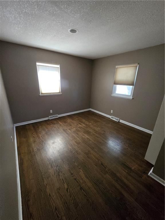 4947 N Newton Avenue — photo 10