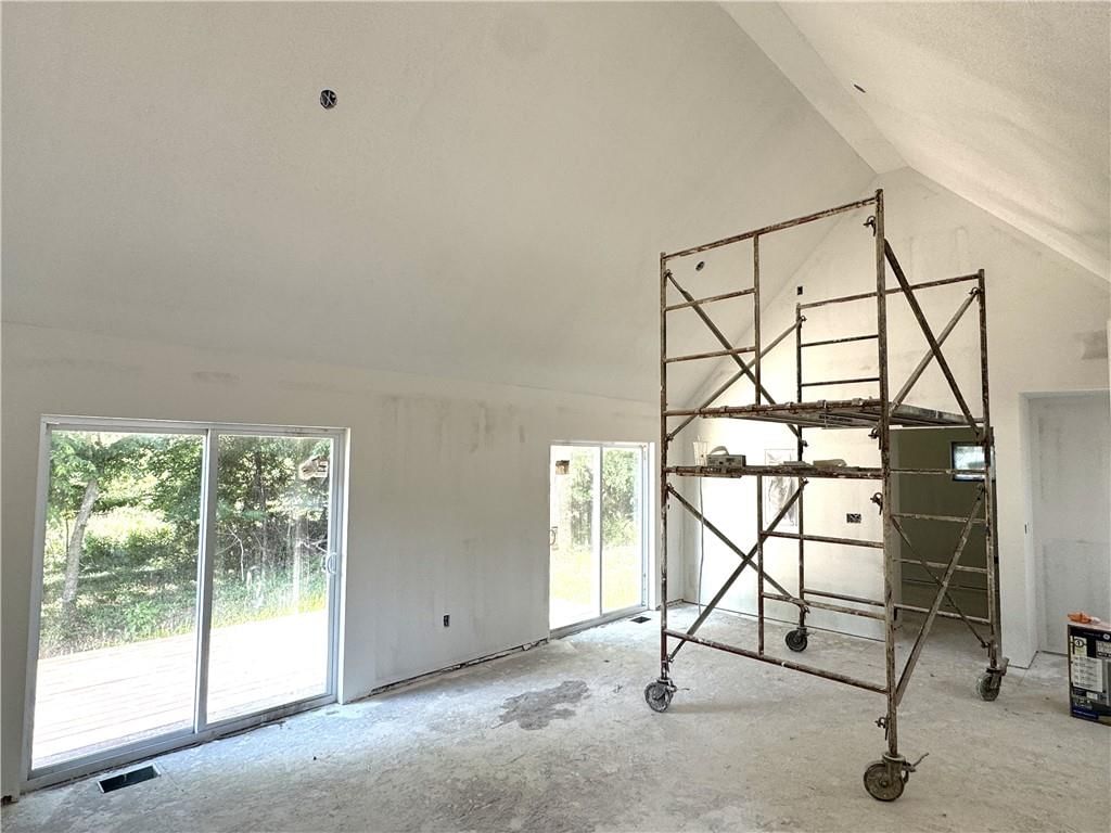 258 Sycamore Drive — photo 4