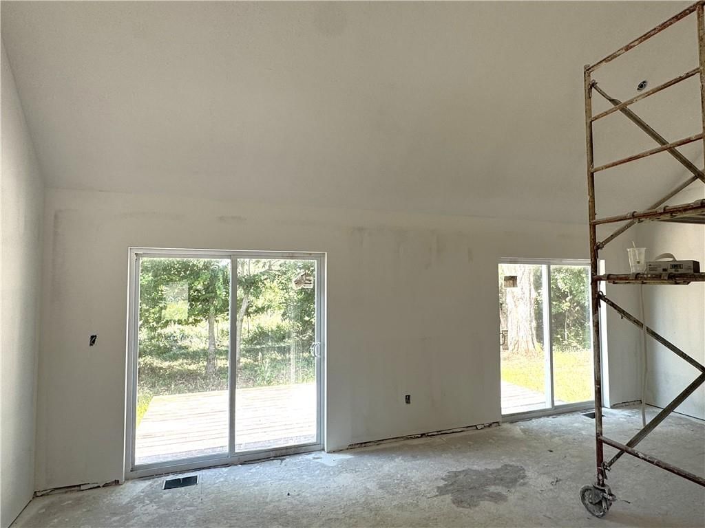 258 Sycamore Drive — photo 6