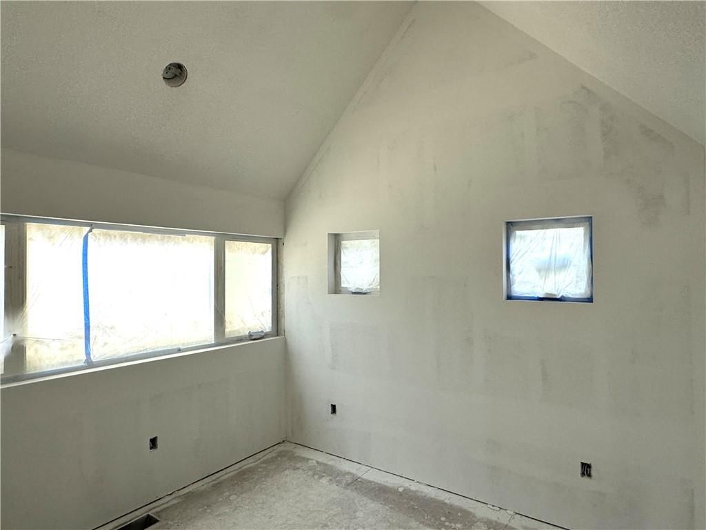 258 Sycamore Drive — photo 9