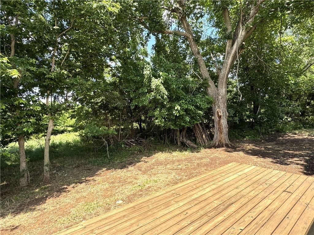 258 Sycamore Drive — photo 12