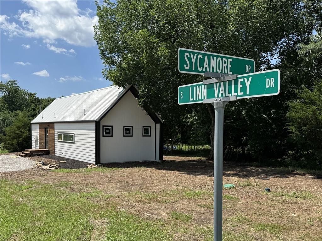 258 Sycamore Drive — photo 13