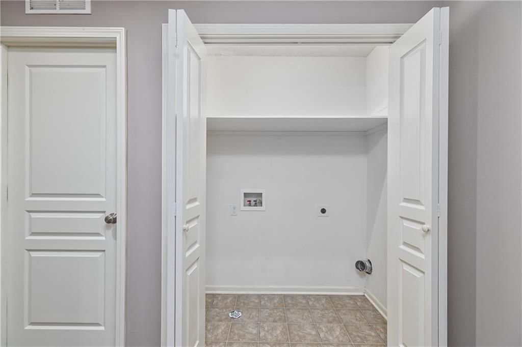 1855 W Spruce Street — photo 31