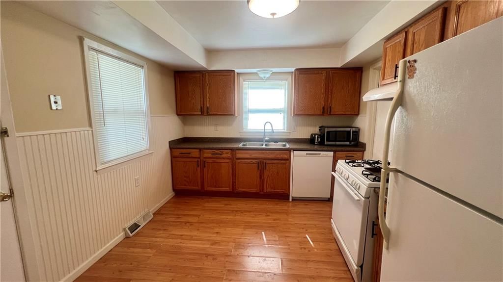 1445 E 77 Street — photo 15
