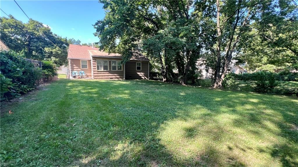1445 E 77 Street — photo 22