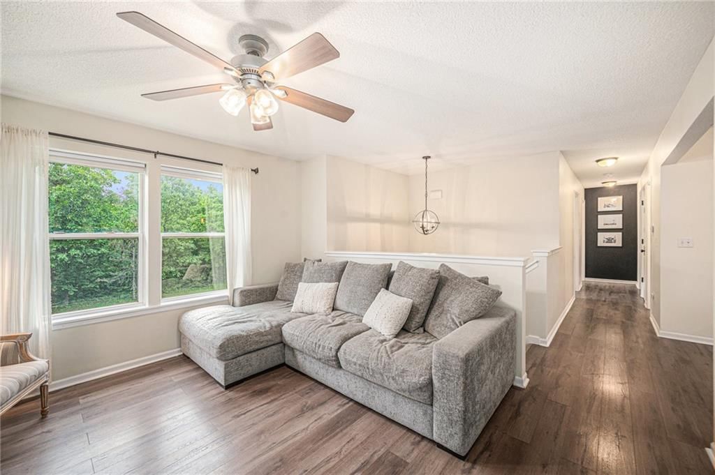 Photo 6 of 28 - 5862 SW Reed Lane