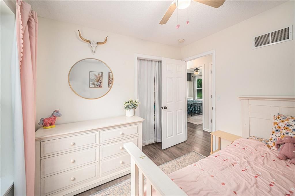 Photo 15 of 28 - 5862 SW Reed Lane