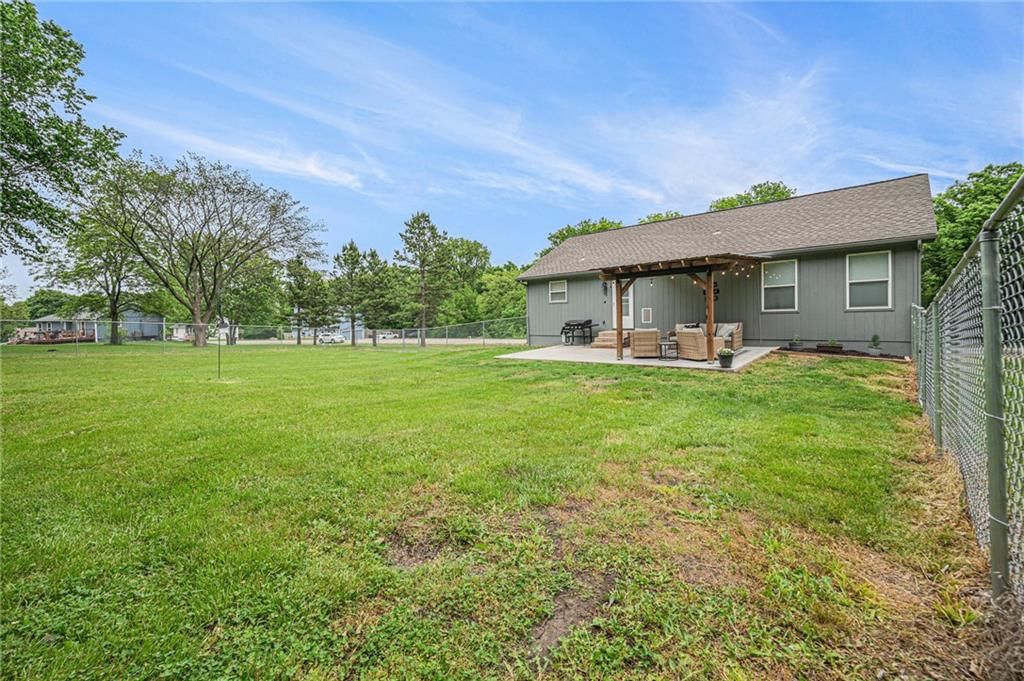 Photo 22 of 28 - 5862 SW Reed Lane