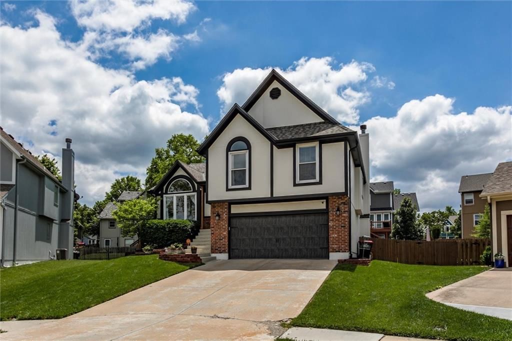 21625 W 53rd Terrace, Shawnee, KS