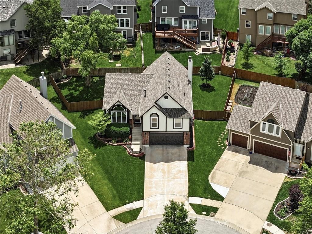 21625 W 53rd Terrace — photo 34