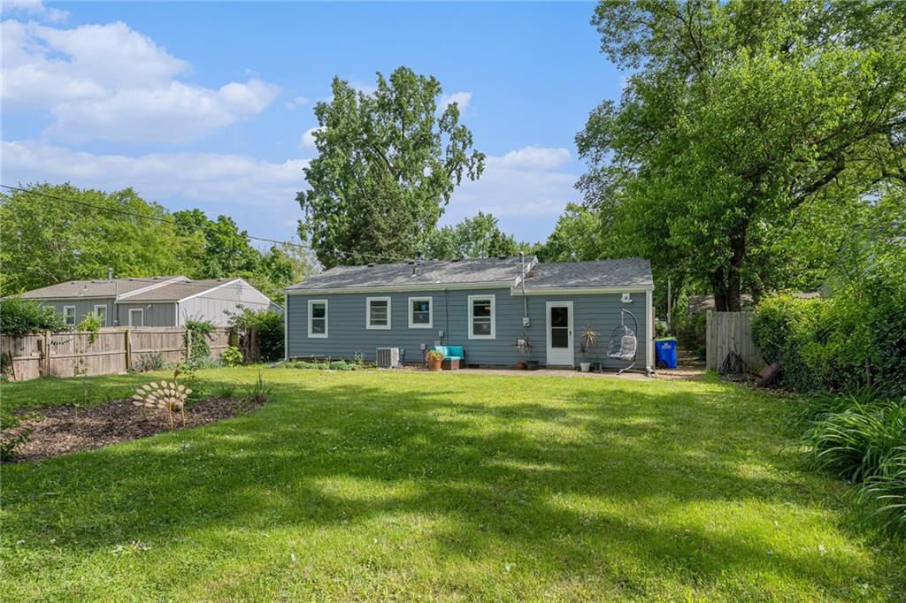 11410 W 68th Terrace — photo 30