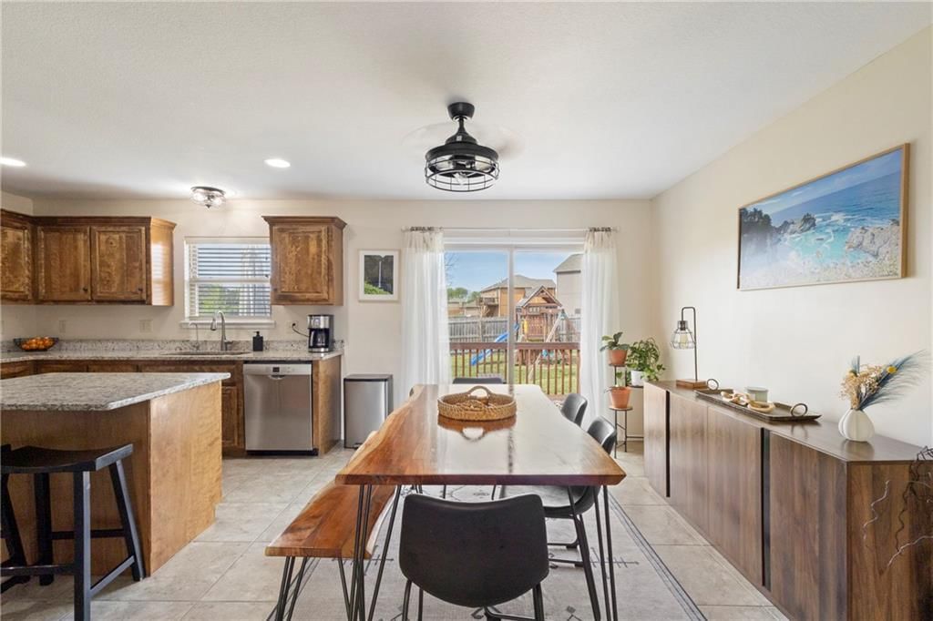 701 Hollis Avenue — photo 11