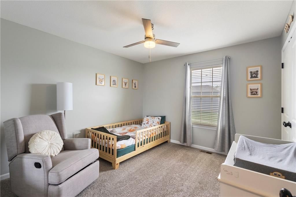 701 Hollis Avenue — photo 16