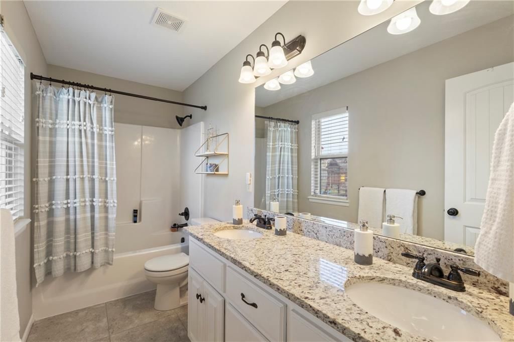701 Hollis Avenue — photo 21