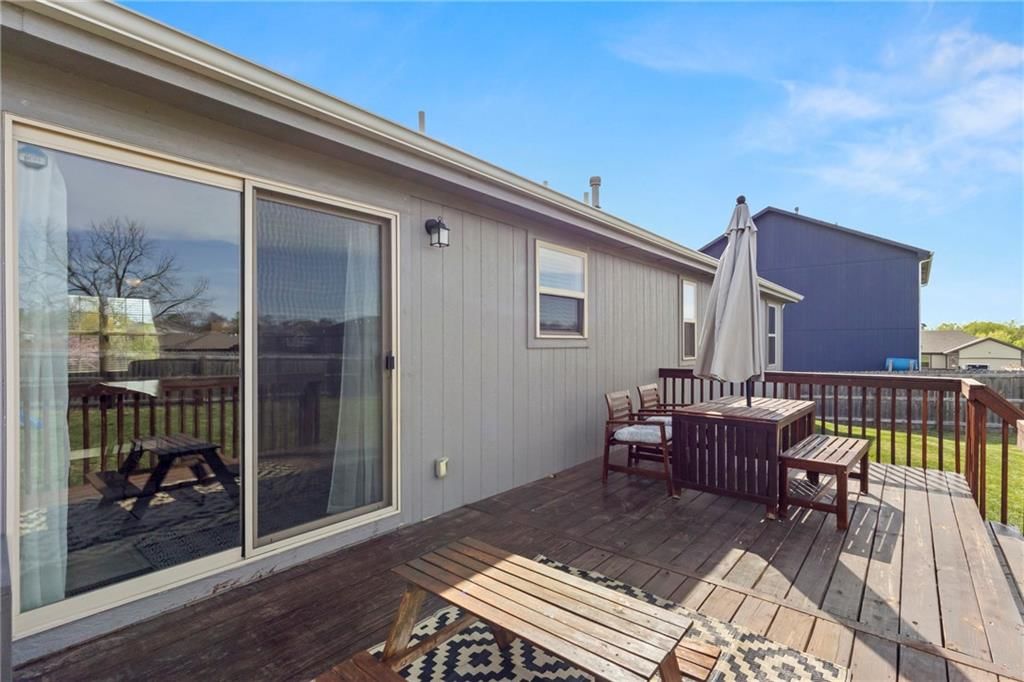 701 Hollis Avenue — photo 27