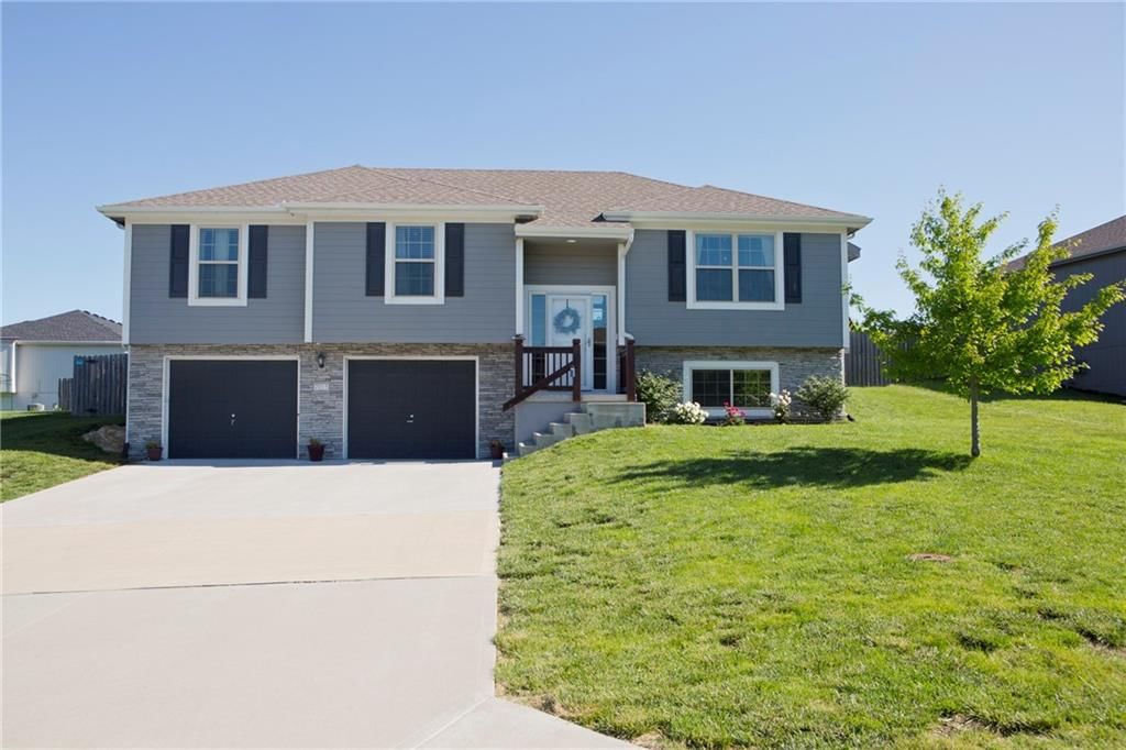 701 Hollis Avenue — photo 31