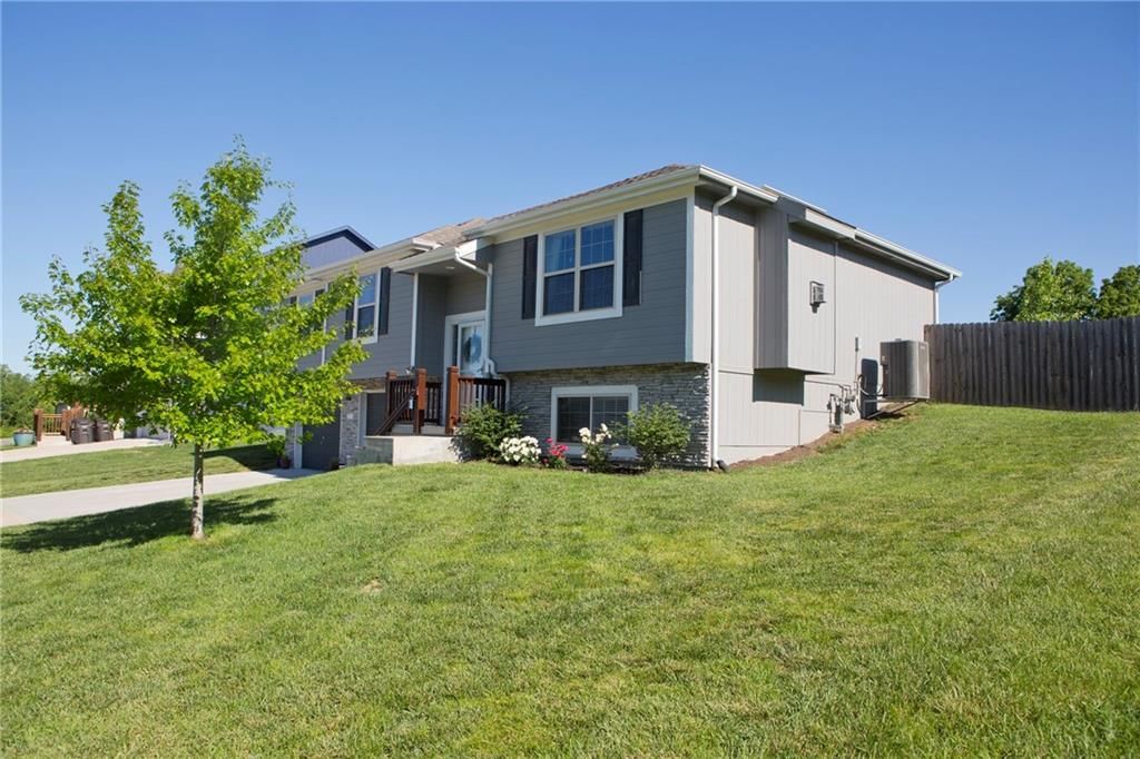 701 Hollis Avenue — photo 32